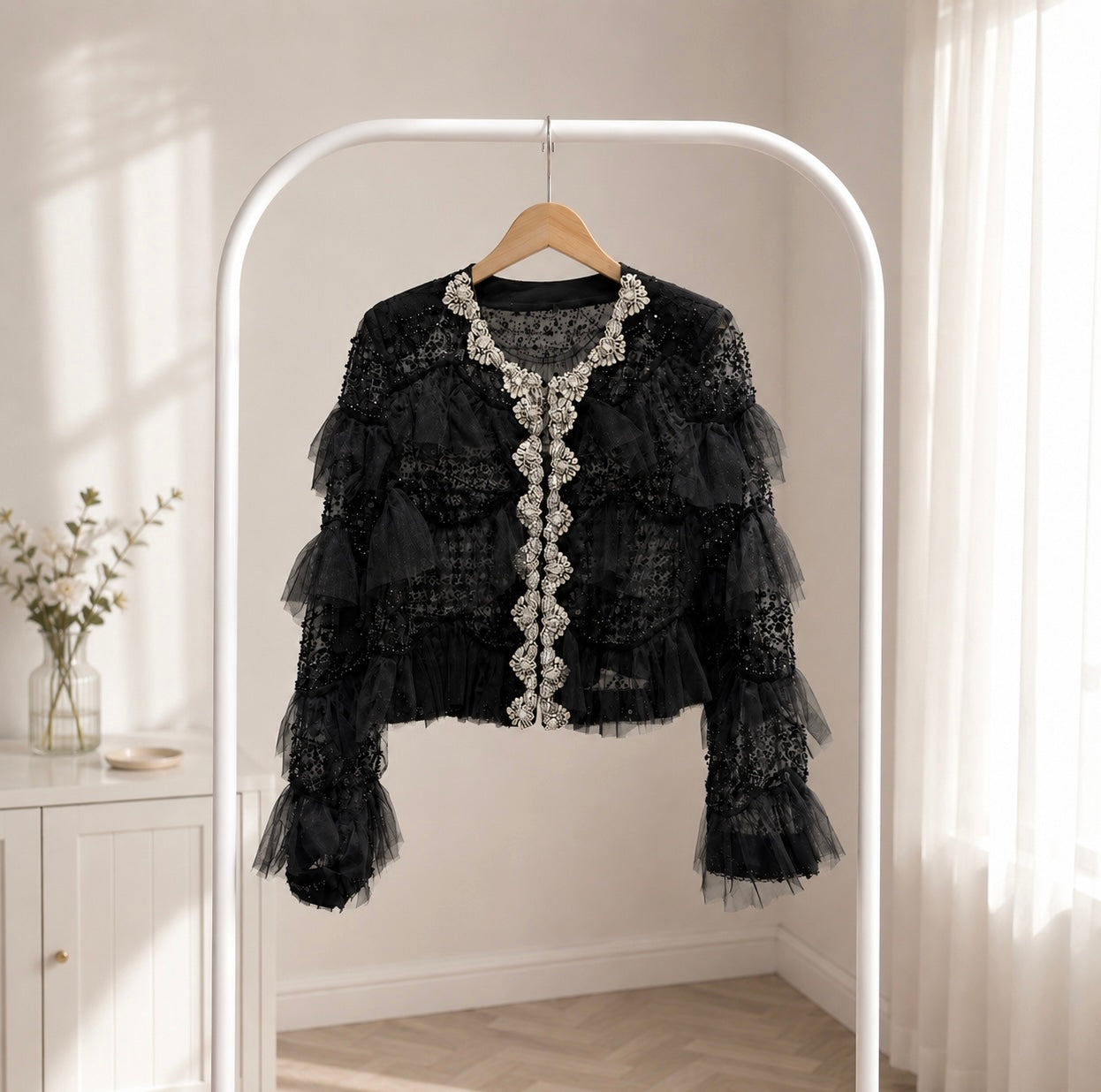 Main event ruffled top | black (Pre-order)